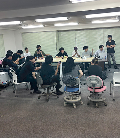 社内会議の様子1